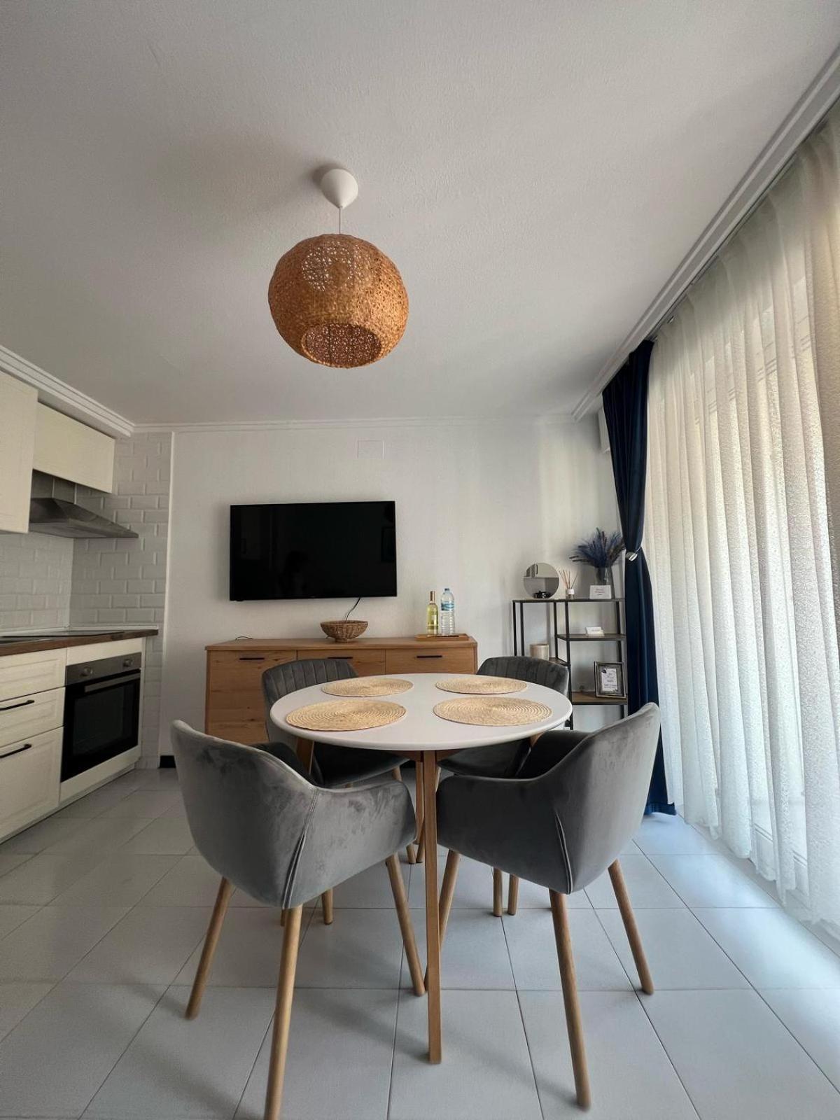 Kiara Apartament - With Garage Torrevieja Bagian luar foto